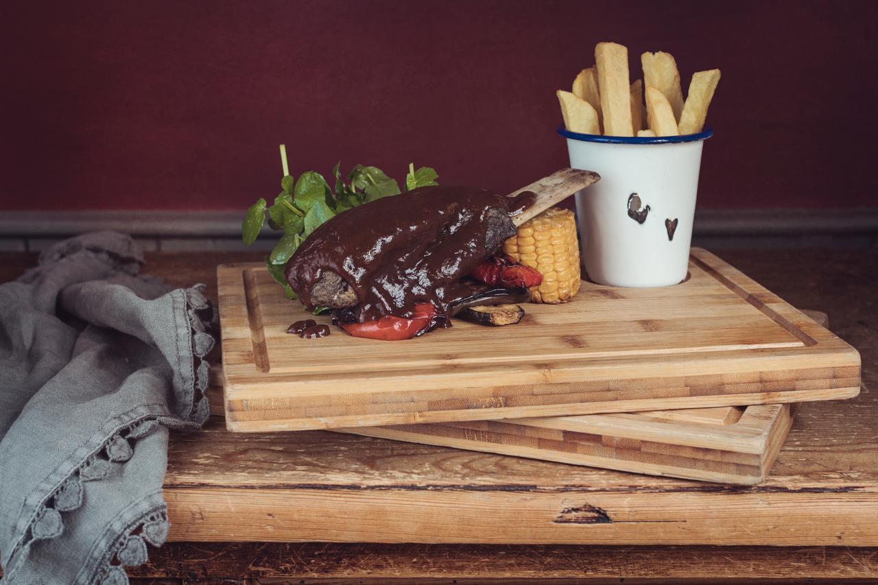 Tweedies Bar And Lodge Грасмиър Екстериор снимка